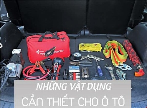 cac-vat-dung-can-thiet-tren-o-to